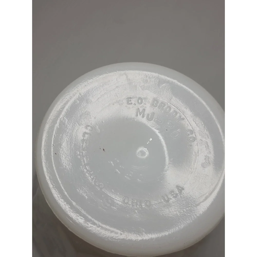 E.O. Brody M200 Milk‎ Glass Pedestal Vase Floral Planter White USA